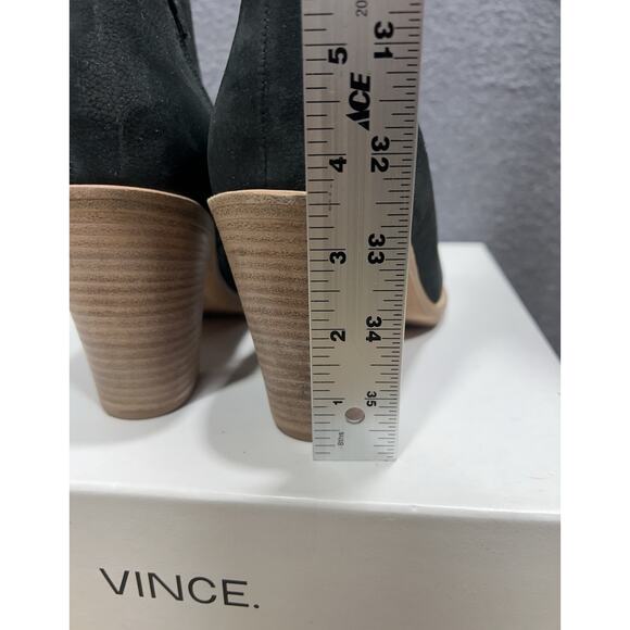 Vince. Easton Black Nubuck Pointed Toe Heel Ankle Booties Womens Size 8M - Picture 6 of 12